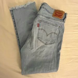 Levi’s High Rise Straight Crop jeans